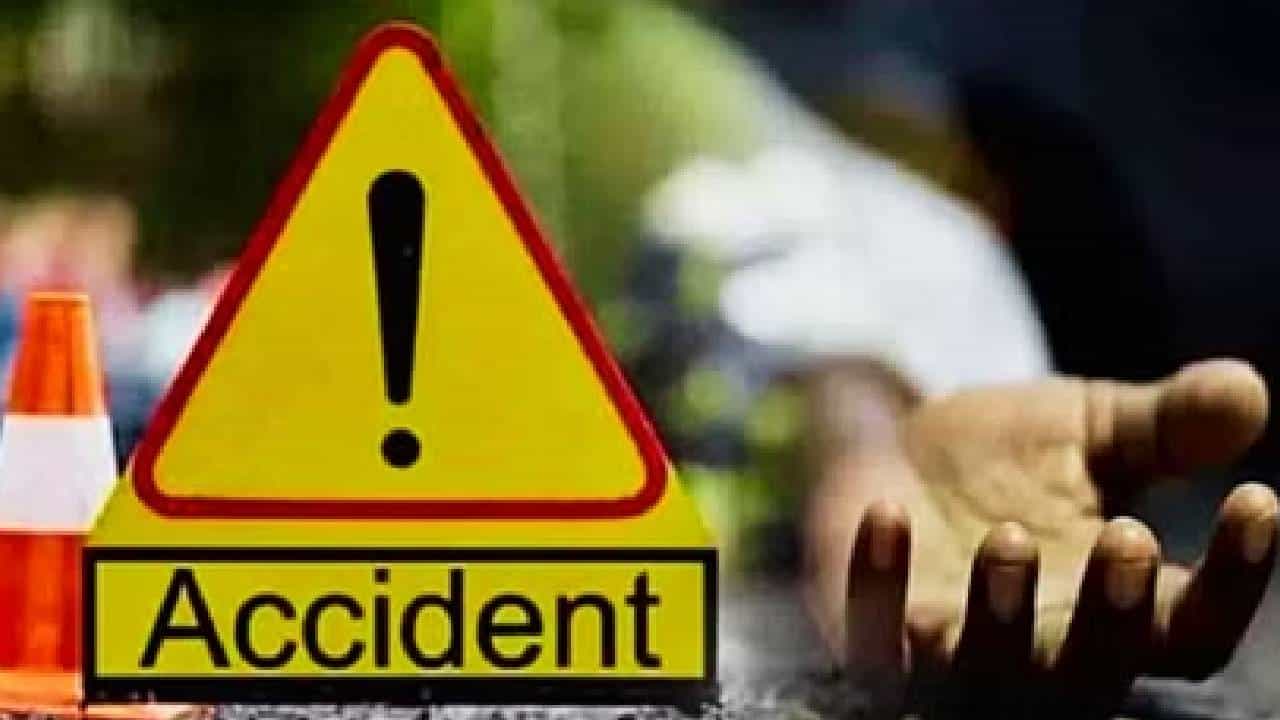 ಬಾಗಲಕೋಟೆ: ಶಾಲಾ ಬಸ್ ಹಾಗೂ ಟ್ರ್ಯಾಕ್ಟರ್ ಮಧ್ಯೆ ಅಪಘಾತ, ನಾಲ್ವರು ವಿದ್ಯಾರ್ಥಿಗಳ ಸಾವು ಬಾಗಲಕೋಟೆ: ಶಾಲಾ ಬಸ್ ಹಾಗೂ ಟ್ರ್ಯಾಕ್ಟರ್ ಮಧ್ಯೆ ಅಪಘಾತ, ನಾಲ್ವರು ವಿದ್ಯಾರ್ಥಿಗಳ ಸಾವು