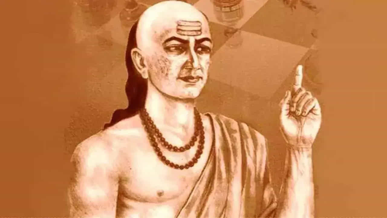 ಚಾಣಕ್ಯ ನೀತಿ: ಈ ಅಭ್ಯಾಸಗಳು ನಿಮ್ಮಲ್ಲಿದ್ದರೆ.. ನೀವು ಶ್ರೀಮಂತರಾಗುವುದು ಖಚಿತ! ಚಾಣಕ್ಯ ನೀತಿ: ಈ ಅಭ್ಯಾಸಗಳು ನಿಮ್ಮಲ್ಲಿದ್ದರೆ.. ನೀವು ಶ್ರೀಮಂತರಾಗುವುದು ಖಚಿತ!