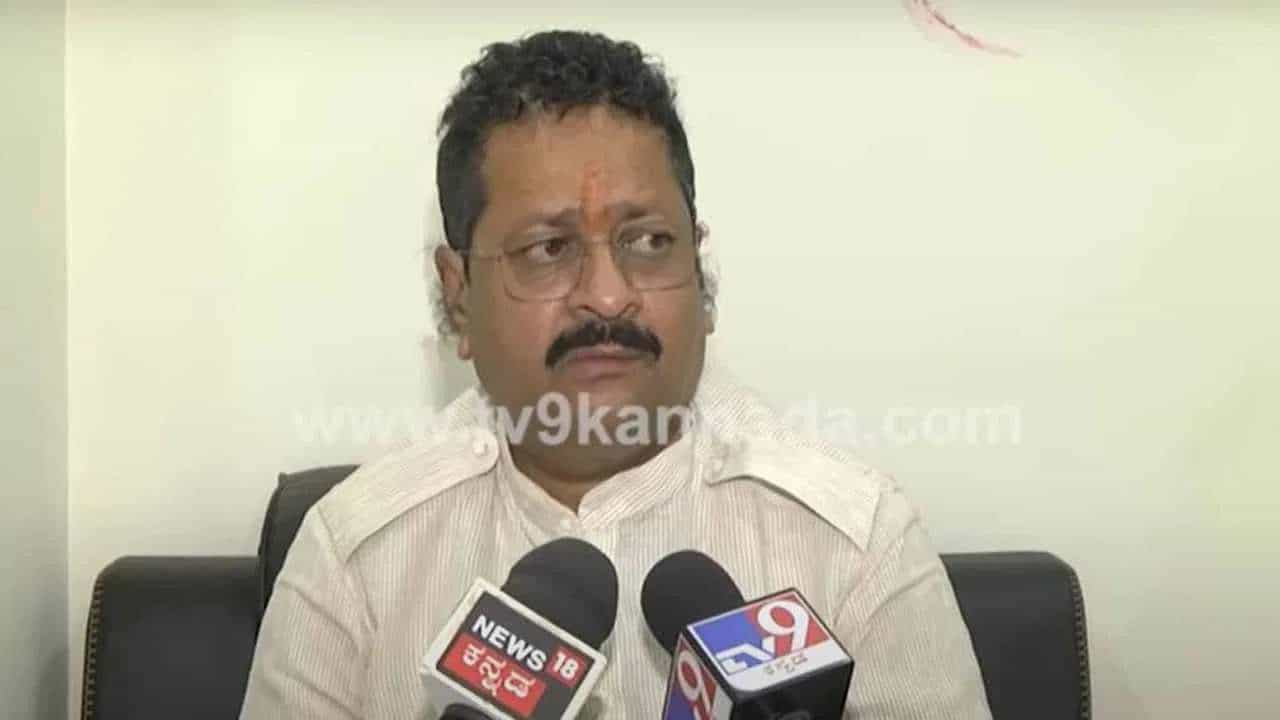 ರಾಮಮಂದಿರ ಉದ್ಘಾಟನೆಗೆ ಕಾಂಗ್ರೆಸ್ ಗೈರು: ಹಿಂದೂ ವಿರೋಧಿ ನಿಲುವಿಗೆ ಇದೇ ಉದಾಹರಣೆ ಎಂದ ಯತ್ನಾಳ್ ರಾಮಮಂದಿರ ಉದ್ಘಾಟನೆಗೆ ಕಾಂಗ್ರೆಸ್ ಗೈರು: ಹಿಂದೂ ವಿರೋಧಿ ನಿಲುವಿಗೆ ಇದೇ ಉದಾಹರಣೆ ಎಂದ ಯತ್ನಾಳ್