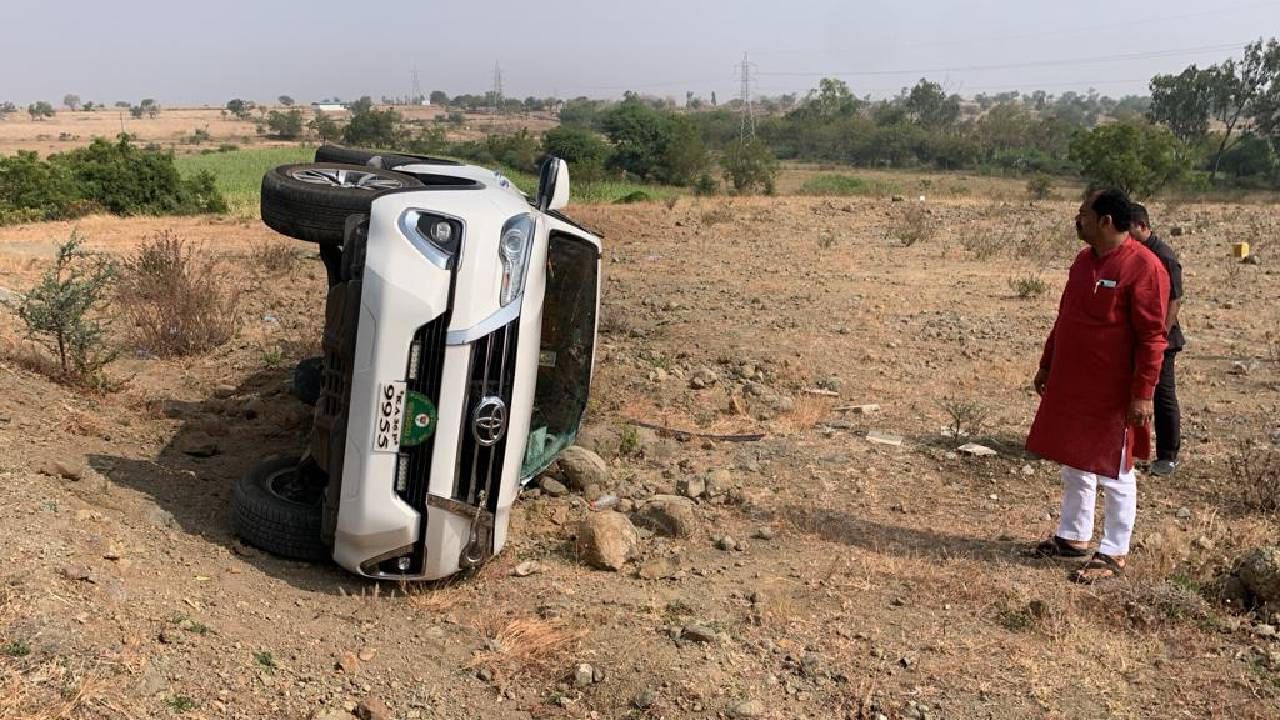 ಆಸ್ಪತ್ರೆಯಲ್ಲಿರುವದನ್ನು ನೋಡಿ ಪತ್ನಿ ಜಯಶ್ರಿ ಕಣ್ಣೀರಿಟ್ಟಿದ್ದಾರೆ.