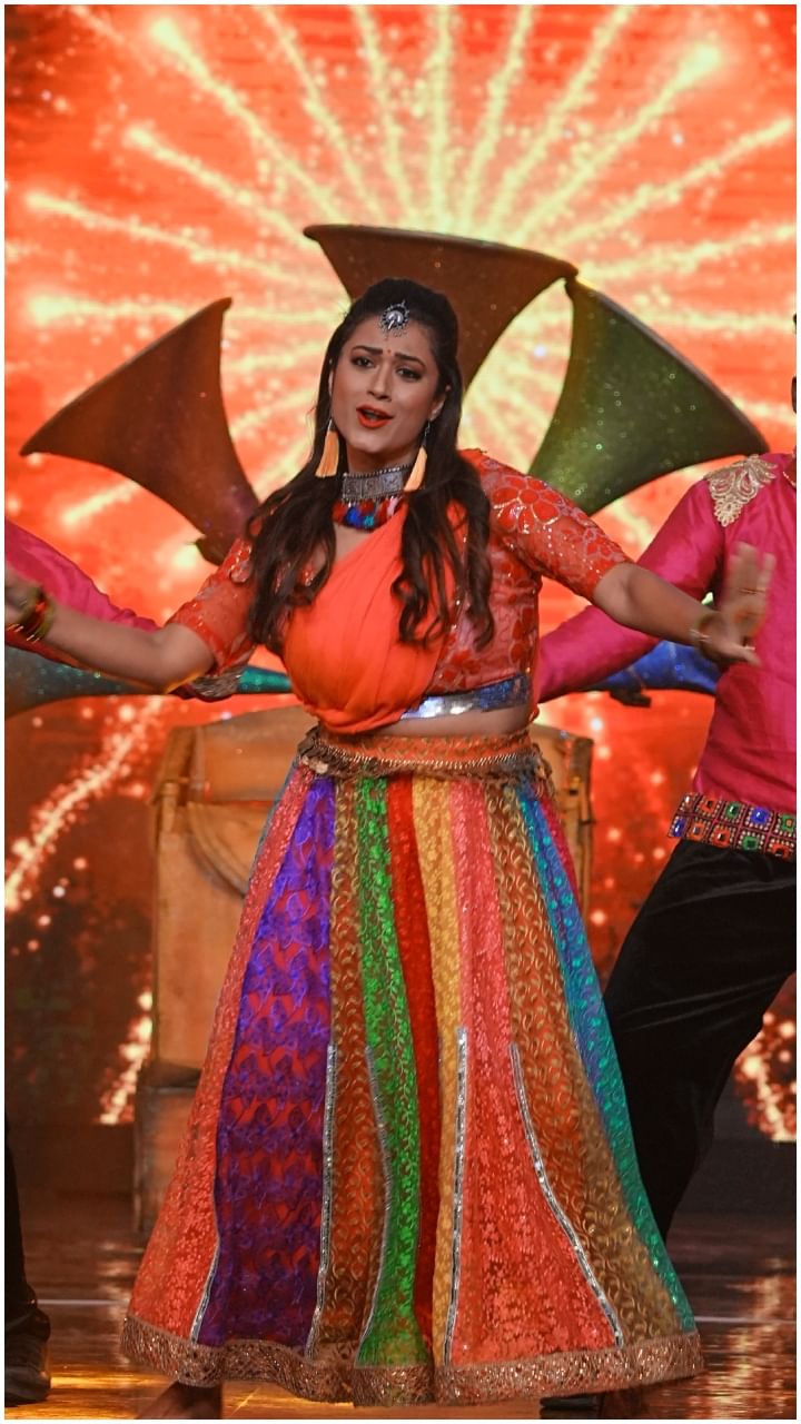 ಬಿಗ್​ ಬಾಸ್​ ಫಿನಾಲೆಯ ರಂಗು ಹೆಚ್ಚಿಸಿದ ಸೆಲೆಬ್ರಿಟಿಗಳ ಡ್ಯಾನ್ಸ್​.