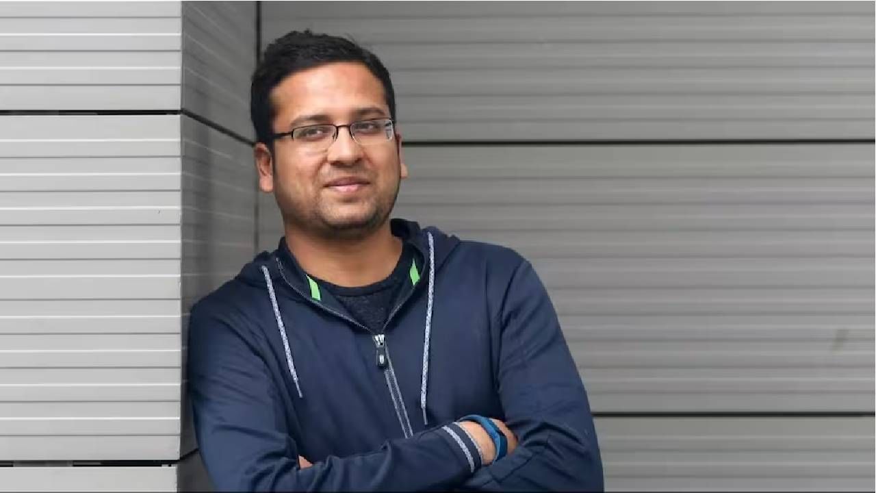 Bansal Story: ಬೆಂಗಳೂರಿನ ಅಪಾರ್ಟ್ಮೆಂಟ್ನಲ್ಲಿ 3 ಲಕ್ಷ ಬಂಡವಾಳದಲ್ಲಿ ಶುರುವಾದ ಬಿಸಿನೆಸ್ ಇವತ್ತು 30 ಸಾವಿರ ಕೋಟಿ ರೂ ಮೌಲ್ಯದ ಕಂಪನಿ Bansal Story: ಬೆಂಗಳೂರಿನ ಅಪಾರ್ಟ್ಮೆಂಟ್ನಲ್ಲಿ 3 ಲಕ್ಷ ಬಂಡವಾಳದಲ್ಲಿ ಶುರುವಾದ ಬಿಸಿನೆಸ್ ಇವತ್ತು 30 ಸಾವಿರ ಕೋಟಿ ರೂ ಮೌಲ್ಯದ ಕಂಪನಿ
