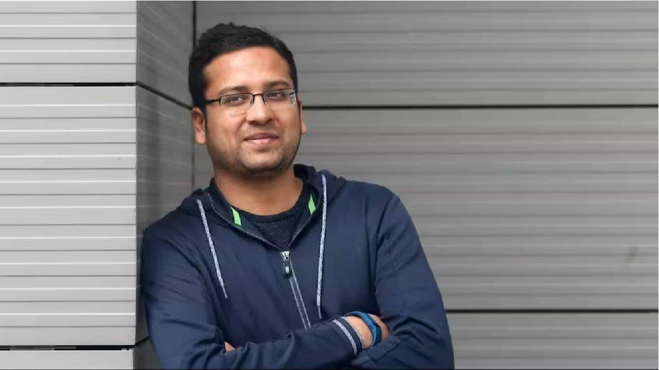 Bansal Story: ಬೆಂಗಳೂರಿನ ಅಪಾರ್ಟ್ಮೆಂಟ್ನಲ್ಲಿ 3 ಲಕ್ಷ ಬಂಡವಾಳದಲ್ಲಿ ಶುರುವಾದ ಬಿಸಿನೆಸ್ ಇವತ್ತು 30 ಸಾವಿರ ಕೋಟಿ ರೂ ಮೌಲ್ಯದ ಕಂಪನಿ Bansal Story: ಬೆಂಗಳೂರಿನ ಅಪಾರ್ಟ್ಮೆಂಟ್ನಲ್ಲಿ 3 ಲಕ್ಷ ಬಂಡವಾಳದಲ್ಲಿ ಶುರುವಾದ ಬಿಸಿನೆಸ್ ಇವತ್ತು 30 ಸಾವಿರ ಕೋಟಿ ರೂ ಮೌಲ್ಯದ ಕಂಪನಿ