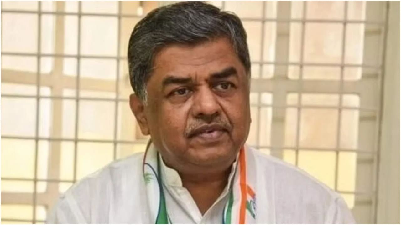 ರಾಜ್ಯದಲ್ಲಿ ಗೋಧ್ರಾ ರೀತಿ ಘಟನೆ ಹೇಳಿಕೆ: ಬಿಕೆ ಹರಿಪ್ರಸಾದ್ ವಿಚಾರಣೆ ನಡೆಸಿದ ಸಿಸಿಬಿ ರಾಜ್ಯದಲ್ಲಿ ಗೋಧ್ರಾ ರೀತಿ ಘಟನೆ ಹೇಳಿಕೆ: ಬಿಕೆ ಹರಿಪ್ರಸಾದ್ ವಿಚಾರಣೆ ನಡೆಸಿದ ಸಿಸಿಬಿ