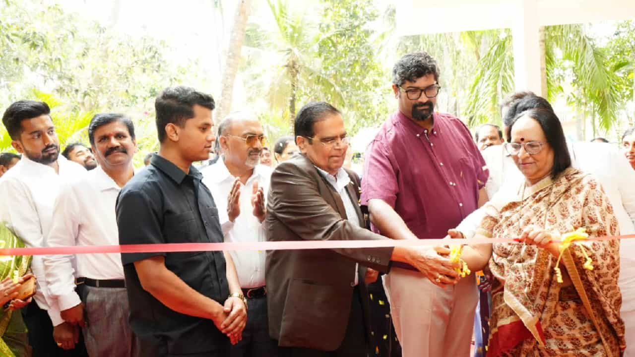 ಅಗರ ಗ್ರಾಮದಲ್ಲಿ ಅತ್ಯಾಧುನಿಕ ತಂತ್ರಜ್ಞಾನದ ಆಸ್ಪತ್ರೆ ಉದ್ಘಾಟನೆ; ಕೈಗೆಟಕುವ ದರದಲ್ಲಿ ಚಿಕಿತ್ಸೆ ಅಗರ ಗ್ರಾಮದಲ್ಲಿ ಅತ್ಯಾಧುನಿಕ ತಂತ್ರಜ್ಞಾನದ ಆಸ್ಪತ್ರೆ ಉದ್ಘಾಟನೆ; ಕೈಗೆಟಕುವ ದರದಲ್ಲಿ ಚಿಕಿತ್ಸೆ