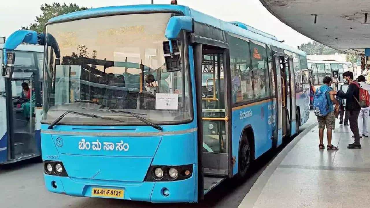ಬಿಎಂಟಿಸಿ ವೋಲ್ವೋ ಬಸ್ಗಳ ಯುಗ ಅಂತ್ಯ; ಇನ್ಮುಂದೆ ಏರ್ಪೋರ್ಟ್ಗೆ ಸಂಚರಿಸಲಿದೆ ಎಲೆಕ್ಟಿಕ್ ಎಸಿ ಬಸ್ ಬಿಎಂಟಿಸಿ ವೋಲ್ವೋ ಬಸ್ಗಳ ಯುಗ ಅಂತ್ಯ; ಇನ್ಮುಂದೆ ಏರ್ಪೋರ್ಟ್ಗೆ ಸಂಚರಿಸಲಿದೆ ಎಲೆಕ್ಟಿಕ್ ಎಸಿ ಬಸ್