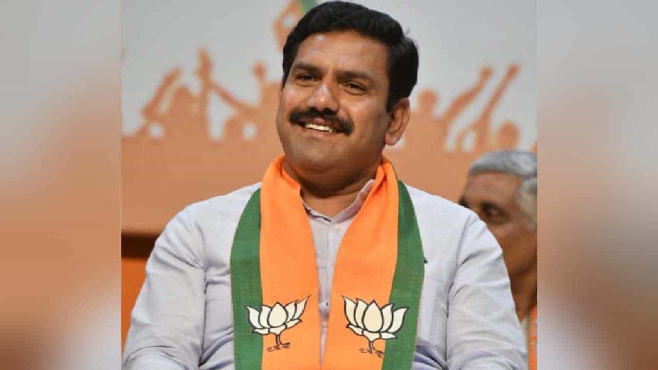 ಶ್ರೀಕಾಂತ್ ಪೂಜಾರಿ ಬಿಡುಗಡೆ ಮಾಡುವವರೆಗೂ ಬಿಜೆಪಿ ಸುಮ್ಮನಿರಲ್ಲ: ಬಿವೈ ವಿಜಯೇಂದ್ರ ಶ್ರೀಕಾಂತ್ ಪೂಜಾರಿ ಬಿಡುಗಡೆ ಮಾಡುವವರೆಗೂ ಬಿಜೆಪಿ ಸುಮ್ಮನಿರಲ್ಲ: ಬಿವೈ ವಿಜಯೇಂದ್ರ
