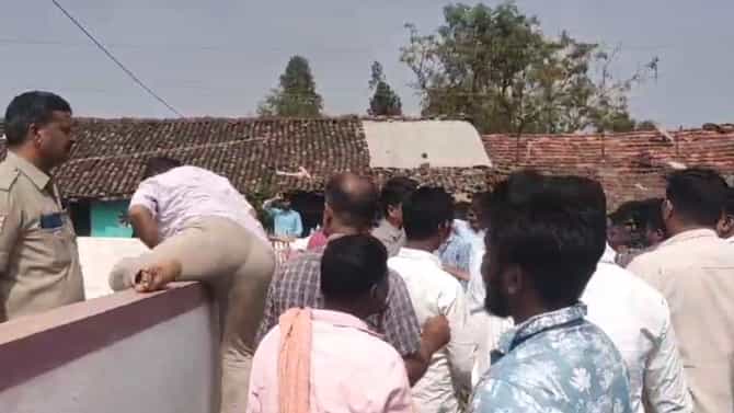 ಚಿಕ್ಕಮಗಳೂರು: ಗೇರಮರಡಿ ಗ್ರಾಮದಲ್ಲಿ ದಲಿತರ ಪ್ರತಿಭಟನೆ ತೀವ್ರ
