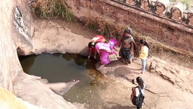 ಸೀತಾದೇವಿಯ ಬಾಯಾರಿಕೆ ನೀಗಿಸಲು ಧನಸ್ಸು ಬಿಟ್ಟು ನೀರು ಬರಿಸಿದ ಶ್ರೀರಾಮ