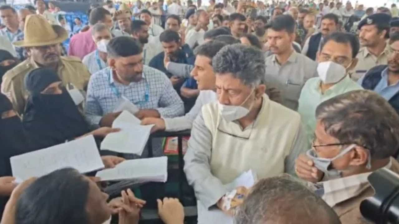 ಆಸ್ತಿ ತೆರಿಗೆ ಪಾವತಿಗೆ ಹೆಚ್ಚಿನ ಕಾಲಾವಕಾಶ, ಸರಳ ವಿಧಾನಕ್ಕೆ ಕಾನೂನು ತಿದ್ದುಪಡಿ: ಡಿಸಿಎಂ ಡಿಕೆ ಶಿವಕುಮಾರ್ ಆಸ್ತಿ ತೆರಿಗೆ ಪಾವತಿಗೆ ಹೆಚ್ಚಿನ ಕಾಲಾವಕಾಶ, ಸರಳ ವಿಧಾನಕ್ಕೆ ಕಾನೂನು ತಿದ್ದುಪಡಿ: ಡಿಸಿಎಂ ಡಿಕೆ ಶಿವಕುಮಾರ್