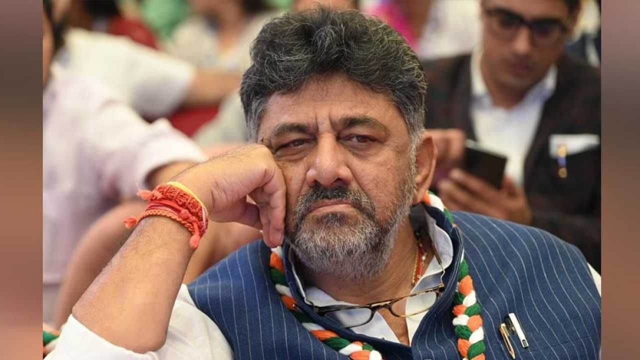 ಡಿಕೆ ಶಿವಕುಮಾರ್ ವಿರುದ್ಧ ಆಸ್ತಿ ಗಳಿಕೆ ಕೇಸ್: ಸರ್ಕಾರದ ಕ್ರಮ ಪ್ರಶ್ನಿಸಿ ಹೈಕೋರ್ಟ್ಗೆ ಸಿಬಿಐ ಅರ್ಜಿ ಡಿಕೆ ಶಿವಕುಮಾರ್ ವಿರುದ್ಧ ಆಸ್ತಿ ಗಳಿಕೆ ಕೇಸ್: ಸರ್ಕಾರದ ಕ್ರಮ ಪ್ರಶ್ನಿಸಿ ಹೈಕೋರ್ಟ್ಗೆ ಸಿಬಿಐ ಅರ್ಜಿ