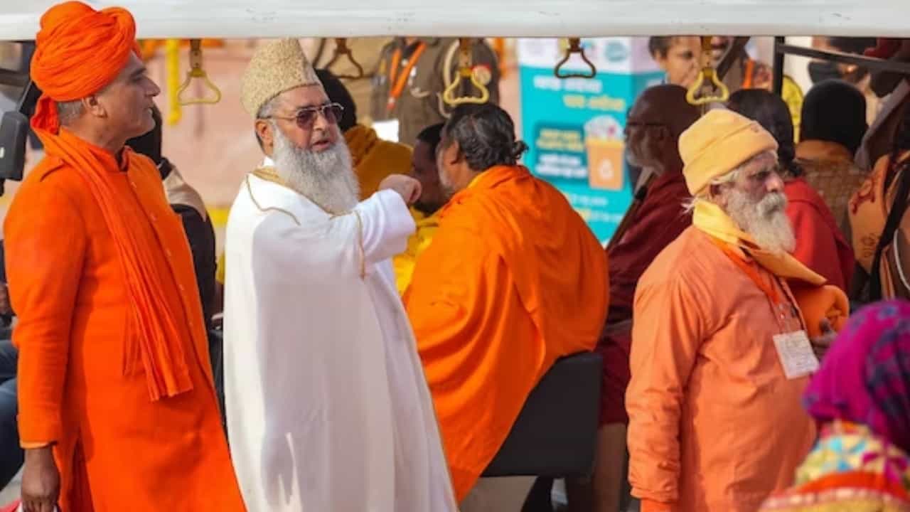 ರಾಮಮಂದಿರ ಕಾರ್ಯಕ್ರಮದಲ್ಲಿ ಭಾಗವಹಿಸಿದ್ದಕ್ಕಾಗಿ ಆಲ್ ಇಂಡಿಯಾ ಇಮಾಮ್ ಸಂಘಟನೆಯ ಮುಖ್ಯಸ್ಥರ ವಿರುದ್ಧ ಫತ್ವಾ ರಾಮಮಂದಿರ ಕಾರ್ಯಕ್ರಮದಲ್ಲಿ ಭಾಗವಹಿಸಿದ್ದಕ್ಕಾಗಿ ಆಲ್ ಇಂಡಿಯಾ ಇಮಾಮ್ ಸಂಘಟನೆಯ ಮುಖ್ಯಸ್ಥರ ವಿರುದ್ಧ ಫತ್ವಾ