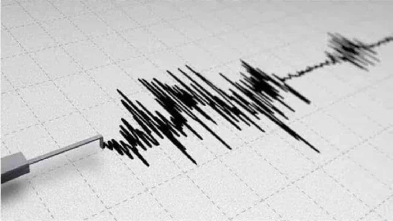 Ladakh Earthquake: ಲಡಾಖ್ನ ಲೇಹ್ನಲ್ಲಿ 3.4 ತೀವ್ರತೆಯ ಭೂಕಂಪ Ladakh Earthquake: ಲಡಾಖ್ನ ಲೇಹ್ನಲ್ಲಿ 3.4 ತೀವ್ರತೆಯ ಭೂಕಂಪ