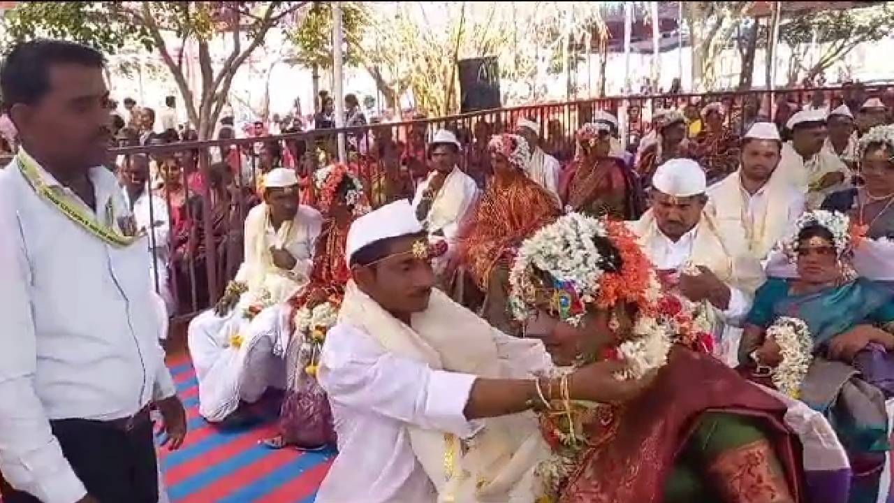 Physically challenged couple marriage in koppal gavisiddeshwar math