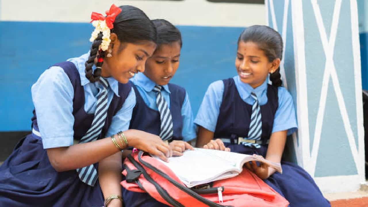 National Girl Child Day: ಇಂದೇ ಯಾಕೆ ರಾಷ್ಟ್ರೀಯ ಹೆಣ್ಣುಮಕ್ಕಳ ದಿನ ಆಚರಿಸಲಾಗುತ್ತದೆ? National Girl Child Day: ಇಂದೇ ಯಾಕೆ ರಾಷ್ಟ್ರೀಯ ಹೆಣ್ಣುಮಕ್ಕಳ ದಿನ ಆಚರಿಸಲಾಗುತ್ತದೆ?