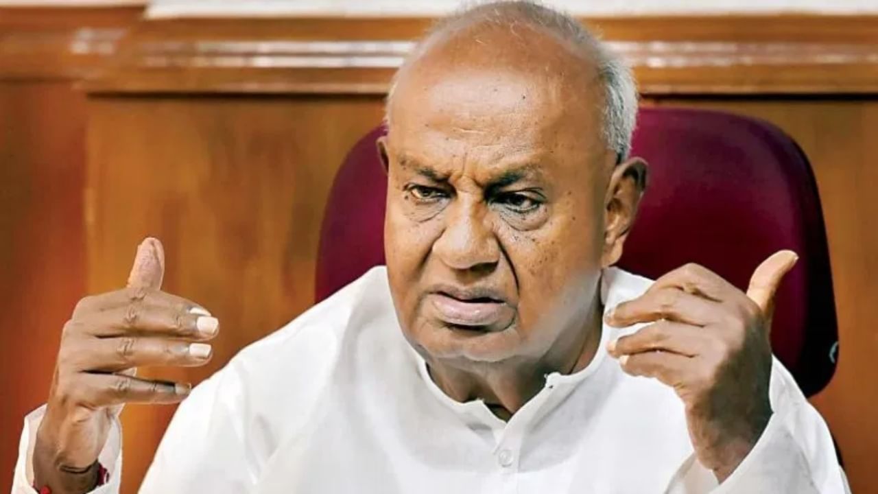 ಮೈತ್ರಿಯಿಂದ ಆನೆಬಲ: ಹಾಸನದಲ್ಲಿ ಹೆಚ್ಡಿ ದೇವೇಗೌಡ ತಾಲೂಕುವಾರು ಸಭೆ ಮೈತ್ರಿಯಿಂದ ಆನೆಬಲ: ಹಾಸನದಲ್ಲಿ ಹೆಚ್ಡಿ ದೇವೇಗೌಡ ತಾಲೂಕುವಾರು ಸಭೆ