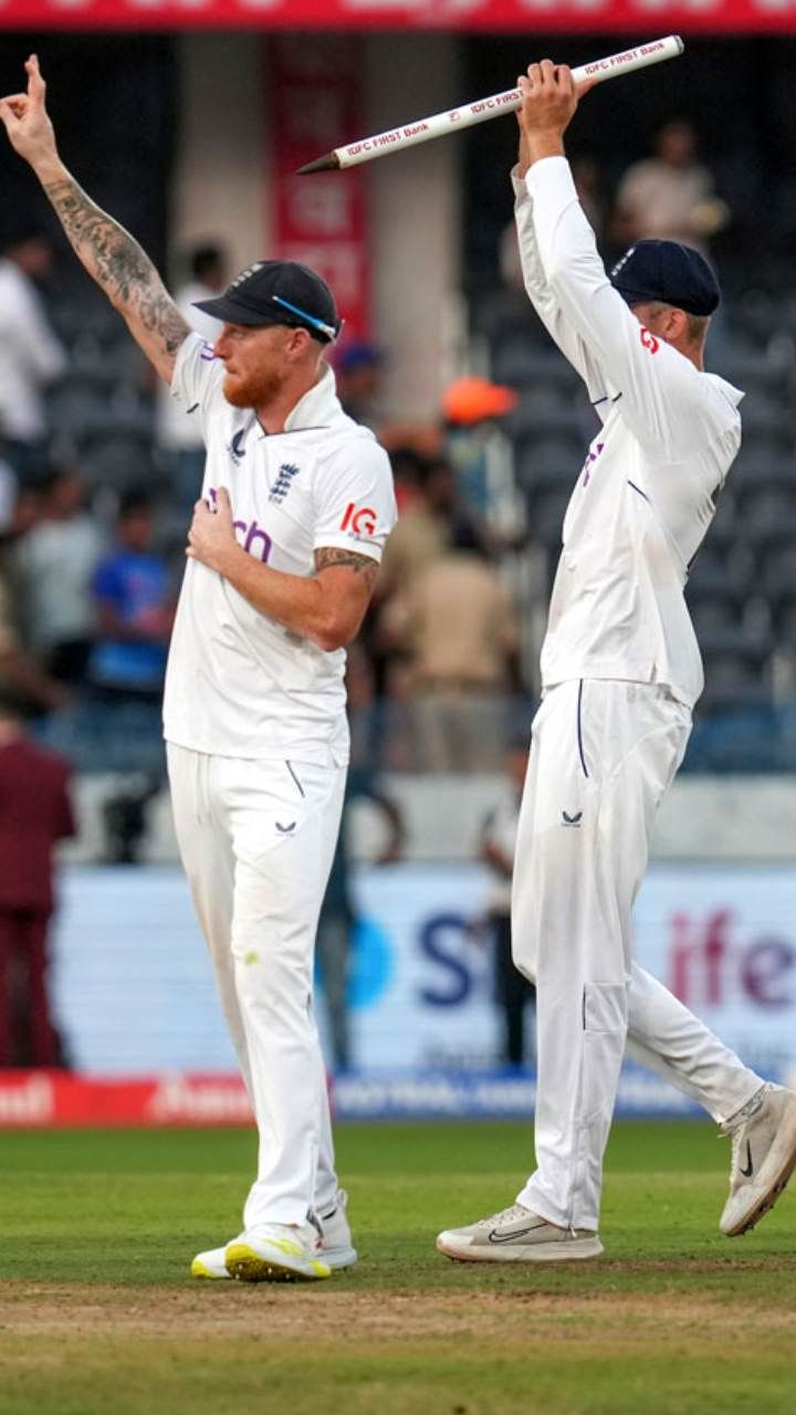 ಸರಣಿಯ ಮೊದಲ ಟೆಸ್ಟ್ ಪಂದ್ಯದ ನಾಲ್ಕನೇ ದಿನದಂದು ಇಂಗ್ಲೆಂಡ್ ತಂಡ ಭಾರತವನ್ನು 28 ರನ್‌ಗಳಿಂದ ಸೋಲಿಸಿ 5 ಪಂದ್ಯಗಳ ಸರಣಿಯಲ್ಲಿ 1-0 ಮುನ್ನಡೆ ಸಾಧಿಸಿದೆ.