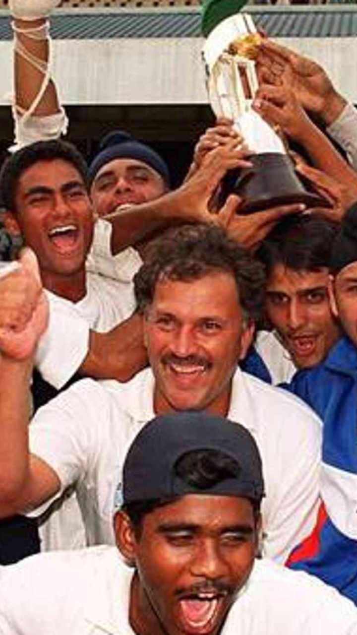 ಮೊಹಮ್ಮದ್ ಕೈಫ್ ನಾಯಕತ್ವದಲ್ಲಿ ಭಾರತ 2000ರಲ್ಲಿ ಮೊಟ್ಟ ಮೊದಲ ಬಾರಿಗೆ ಅಂಡರ್-19 ವಿಶ್ವಕಪ್ ಗೆದ್ದಿತ್ತು.
