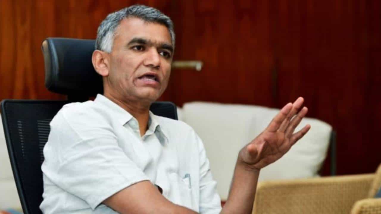 ಒಂದು ವರ್ಷಕ್ಕೆ ರಾಜ್ಯಕ್ಕೆ ಬರಬೇಕಾದ 14 ಸಾವಿರ ಕೋಟಿ ರೂ. ಪಾಲು ಕುಂಟಿತ: ಕೃಷ್ಣ ಭೈರೇಗೌಡ ಒಂದು ವರ್ಷಕ್ಕೆ ರಾಜ್ಯಕ್ಕೆ ಬರಬೇಕಾದ 14 ಸಾವಿರ ಕೋಟಿ ರೂ. ಪಾಲು ಕುಂಟಿತ: ಕೃಷ್ಣ ಭೈರೇಗೌಡ