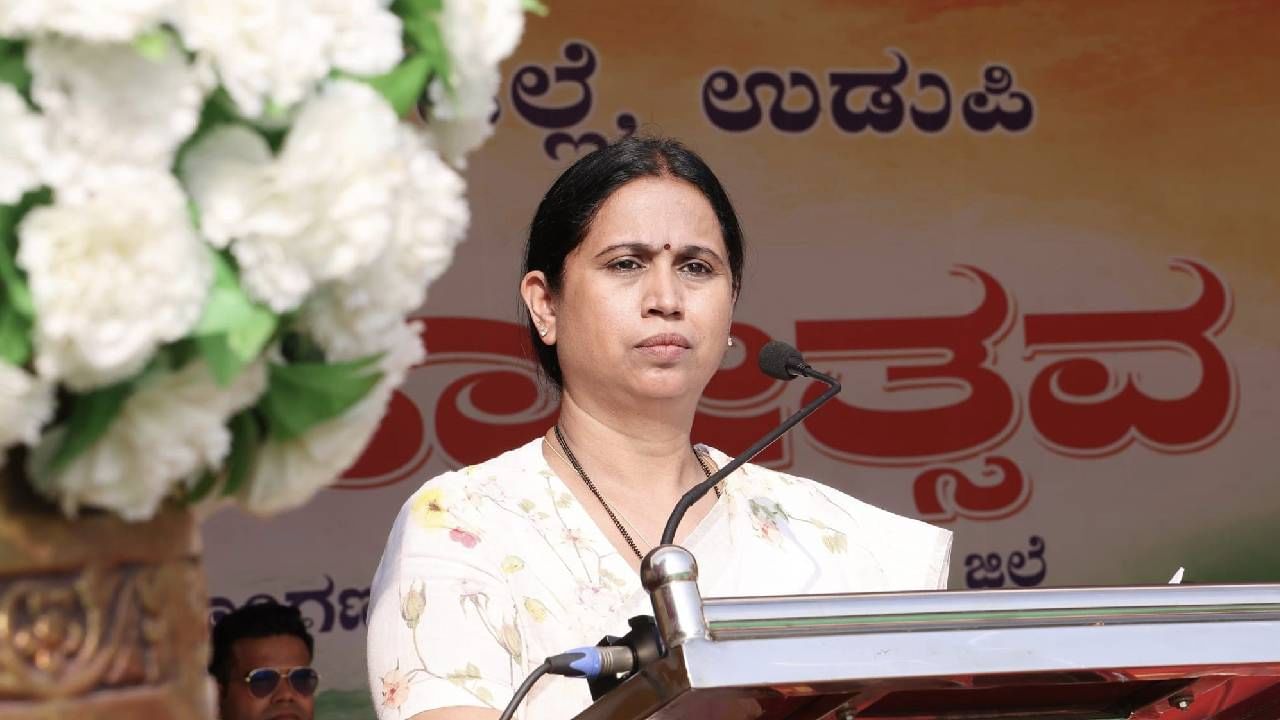 ಶೆಟ್ಟರ್ ಕಾಂಗ್ರೆಸ್ ಬಿಟ್ಟಿರುವುದು ದಿಗ್ಭ್ರಮೆ ತಂದಿದೆ, ಶೆಟ್ಟರ್ ಸೋತರೂ ಕಾಂಗ್ರೆಸ್ ಸೂಕ್ತ ಸ್ಥಾನಮಾನ ನೀಡಿತ್ತು -ಲಕ್ಷ್ಮಿ ಹೆಬ್ಬಾಳ್ಕರ್ ಶೆಟ್ಟರ್ ಕಾಂಗ್ರೆಸ್ ಬಿಟ್ಟಿರುವುದು ದಿಗ್ಭ್ರಮೆ ತಂದಿದೆ, ಶೆಟ್ಟರ್ ಸೋತರೂ ಕಾಂಗ್ರೆಸ್ ಸೂಕ್ತ ಸ್ಥಾನಮಾನ ನೀಡಿತ್ತು -ಲಕ್ಷ್ಮಿ ಹೆಬ್ಬಾಳ್ಕರ್