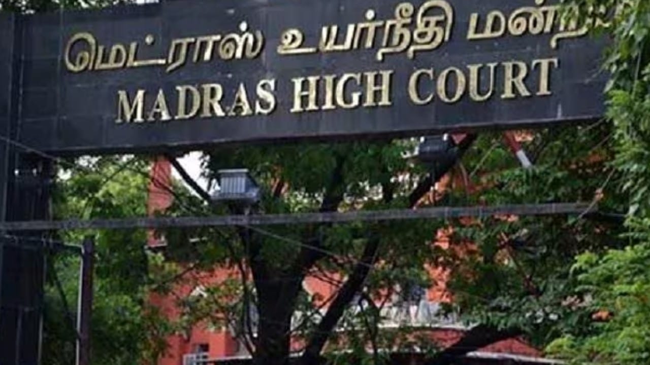 ಅದು ಪಿಕ್ನಿಕ್ ಸ್ಪಾಟ್ ಅಲ್ಲ; ತಮಿಳುನಾಡಿನ ದೇವಾಲಯಗಳಿಗೆ ಹಿಂದೂಗಳಲ್ಲದವರು ಪ್ರವೇಶಿಸುವಂತಿಲ್ಲ: ನ್ಯಾಯಾಲಯ ಅದು ಪಿಕ್ನಿಕ್ ಸ್ಪಾಟ್ ಅಲ್ಲ; ತಮಿಳುನಾಡಿನ ದೇವಾಲಯಗಳಿಗೆ ಹಿಂದೂಗಳಲ್ಲದವರು ಪ್ರವೇಶಿಸುವಂತಿಲ್ಲ: ನ್ಯಾಯಾಲಯ