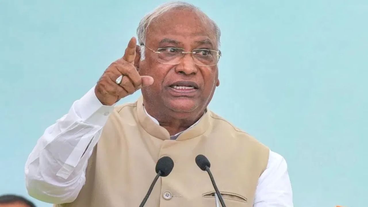 ಮಮತಾ ಸೇರಿ ಎಲ್ಲರಿಗೂ ಪತ್ರ ಬರೆದಿರುವೆ, ಇಂಡಿಯಾ ಮೈತ್ರಿಕೂಟದ ಒಗ್ಗಟ್ಟಿಗೆ ಶ್ರಮಿಸುತ್ತೇವೆ: ಮಲ್ಲಿಕಾರ್ಜುನ ಖರ್ಗೆ ಮಮತಾ ಸೇರಿ ಎಲ್ಲರಿಗೂ ಪತ್ರ ಬರೆದಿರುವೆ, ಇಂಡಿಯಾ ಮೈತ್ರಿಕೂಟದ ಒಗ್ಗಟ್ಟಿಗೆ ಶ್ರಮಿಸುತ್ತೇವೆ: ಮಲ್ಲಿಕಾರ್ಜುನ ಖರ್ಗೆ