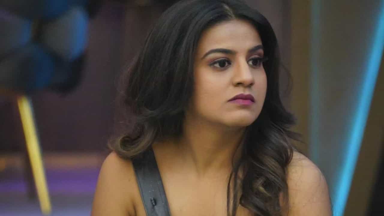 ಬಿಗ್ ಬಾಸ್ ಮನೆಯಲ್ಲಿ ಅದ್ದೂರಿ ಪಾರ್ಟಿ; ಅವಕಾಶ ತಪ್ಪಿದ್ದಕ್ಕೆ ಕಣ್ಣೀರು ಹಾಕಿದ ನಮ್ರತಾ ಬಿಗ್ ಬಾಸ್ ಮನೆಯಲ್ಲಿ ಅದ್ದೂರಿ ಪಾರ್ಟಿ; ಅವಕಾಶ ತಪ್ಪಿದ್ದಕ್ಕೆ ಕಣ್ಣೀರು ಹಾಕಿದ ನಮ್ರತಾ