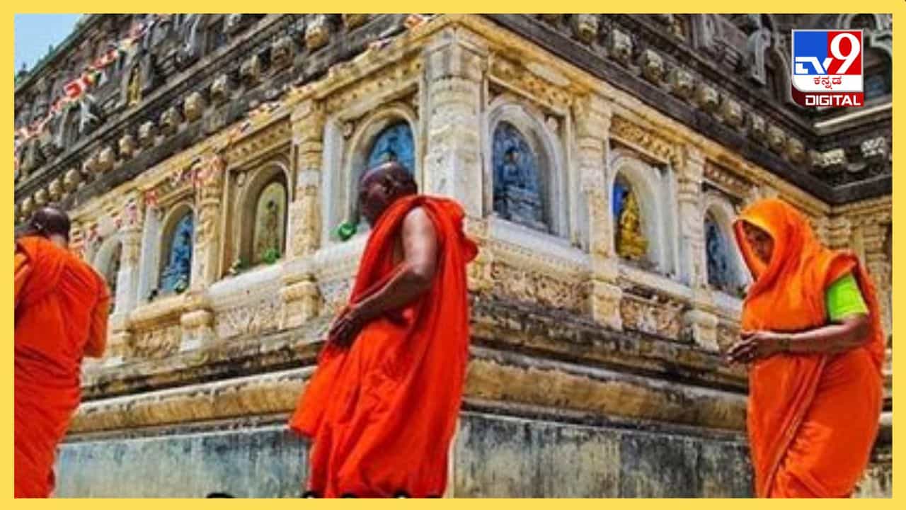 ಯಾವ ದೇವರಿಗೆ ಎಷ್ಟು ಪ್ರದಕ್ಷಿಣೆ ಹಾಕಬೇಕು? ಇದರಿಂದ ಸಿಗುವ ಫಲಾಫಲಗಳೇನು? ಯಾವ ದೇವರಿಗೆ ಎಷ್ಟು ಪ್ರದಕ್ಷಿಣೆ ಹಾಕಬೇಕು? ಇದರಿಂದ ಸಿಗುವ ಫಲಾಫಲಗಳೇನು?