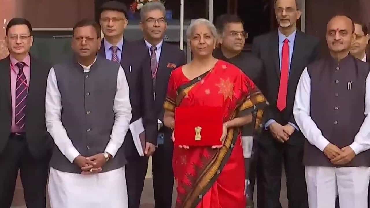 Budget 2024 Date: ಇಂದು ಕೇಂದ್ರ ಬಜೆಟ್, ಸಮಯ, ಸೆಷನ್, ದಾಖಲೆ ಮತ್ತಿತರ ವಿವರ Budget 2024 Date: ಇಂದು ಕೇಂದ್ರ ಬಜೆಟ್, ಸಮಯ, ಸೆಷನ್, ದಾಖಲೆ ಮತ್ತಿತರ ವಿವರ