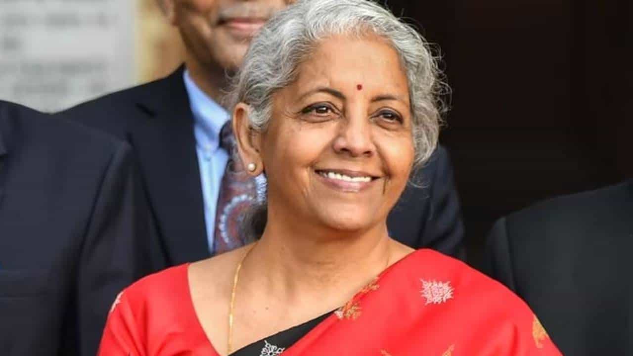 Interim Budget: ಈ ಬಾರಿಯ ಬಜೆಟ್ನ ರೂವಾರಿಗಳ ಪೈಕಿ ಇದ್ದಾರೆ ಕರ್ನಾಟಕದ ಒಬ್ಬ ವ್ಯಕ್ತಿ; ಇವರೇ ನೋಡಿ ಈ ನಿರ್ಮಲಾ ಸೀತಾರಾಮನ್ ಬಜೆಟ್ ಟೀಮ್ Interim Budget: ಈ ಬಾರಿಯ ಬಜೆಟ್ನ ರೂವಾರಿಗಳ ಪೈಕಿ ಇದ್ದಾರೆ ಕರ್ನಾಟಕದ ಒಬ್ಬ ವ್ಯಕ್ತಿ; ಇವರೇ ನೋಡಿ ಈ ನಿರ್ಮಲಾ ಸೀತಾರಾಮನ್ ಬಜೆಟ್ ಟೀಮ್