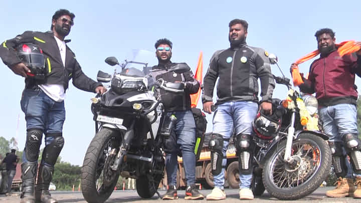 ಜೈ ಶ್ರೀರಾಮ್ ಎನ್ನುತ್ತಾ ಬೈಕ್ ಮೂಲಕ ಅಯೋಧ್ಯೆಯತ್ತ ಹೊರಟೇಬಿಟ್ಟರು ಧಾರವಾಡದ ಆ ನಾಲ್ಕು ಮಂದಿ! ಜೈ ಶ್ರೀರಾಮ್ ಎನ್ನುತ್ತಾ ಬೈಕ್ ಮೂಲಕ ಅಯೋಧ್ಯೆಯತ್ತ ಹೊರಟೇಬಿಟ್ಟರು ಧಾರವಾಡದ ಆ ನಾಲ್ಕು ಮಂದಿ!