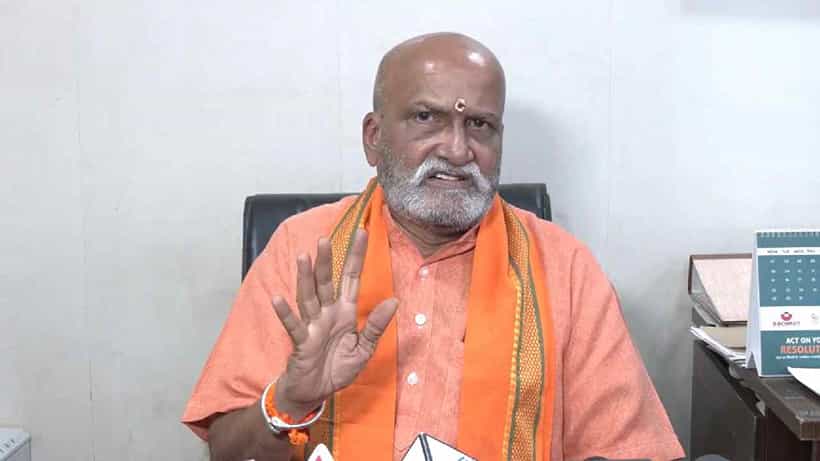ಕಾಂಗ್ರೆಸ್ಗೆ ಹಿಂದೂ ಧರ್ಮದ ಕೇಸರಿ ಧ್ವಜದ ಮೇಲೇಕೆ ಸಿಟ್ಟು?: ಪ್ರಮೋದ್ ಮುತಾಲಿಕ್ ಪ್ರಶ್ನೆ