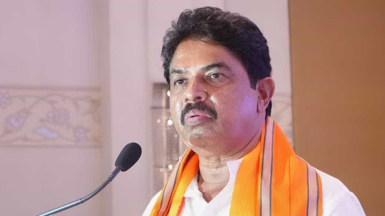 ಶ್ರೀಕಾಂತ್ ಪೂಜಾರಿ ಬಂಧನ ಕೇಸ್: ಆರ್ ಅಶೋಕ್ ಸೇರಿ ಬಿಜೆಪಿಯ 43 ಮುಖಂಡರ ವಿರುದ್ಧ ದೂರು ಶ್ರೀಕಾಂತ್ ಪೂಜಾರಿ ಬಂಧನ ಕೇಸ್: ಆರ್ ಅಶೋಕ್ ಸೇರಿ ಬಿಜೆಪಿಯ 43 ಮುಖಂಡರ ವಿರುದ್ಧ ದೂರು