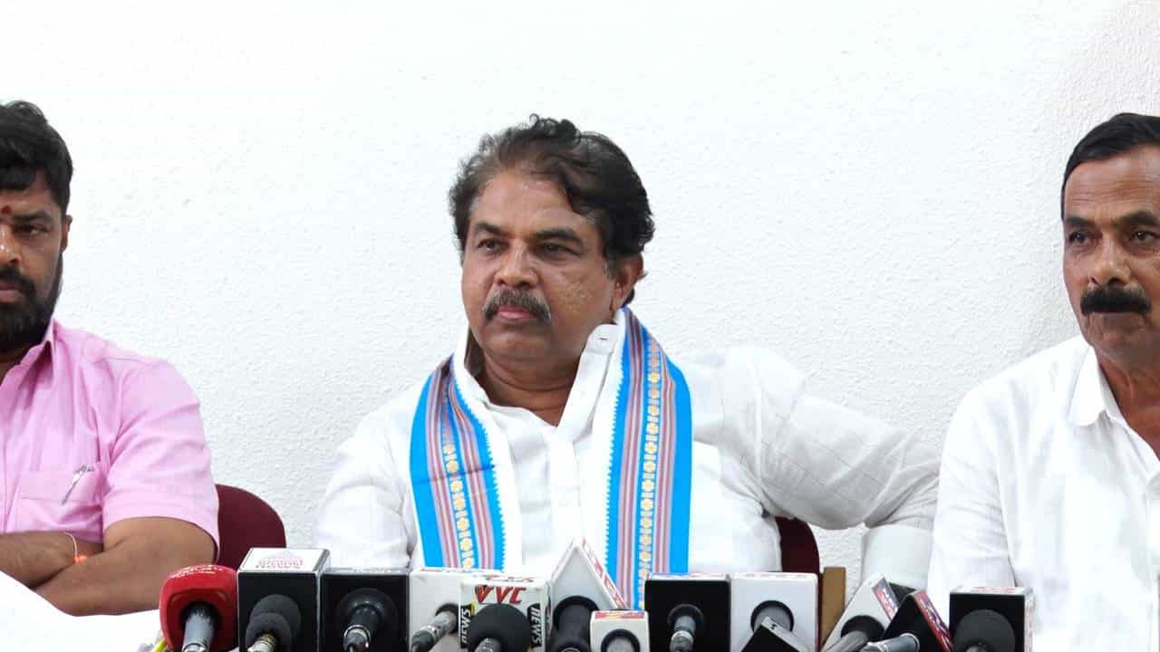 ವಿದ್ಯುತ್​ ತಂತಿ ತುಳಿದು ತಾಯಿ-ಮಗು ಸಾವು ಪ್ರಕರಣ; ತನಿಖಾ ವರದಿಯಲ್ಲಿ ಸತ್ಯಾಂಶ ಬಯಲು, ಜಾರ್ಜ್ ರಾಜೀನಾಮೆಗೆ ಆರ್ ಅಶೋಕ್ ಒತ್ತಾಯ