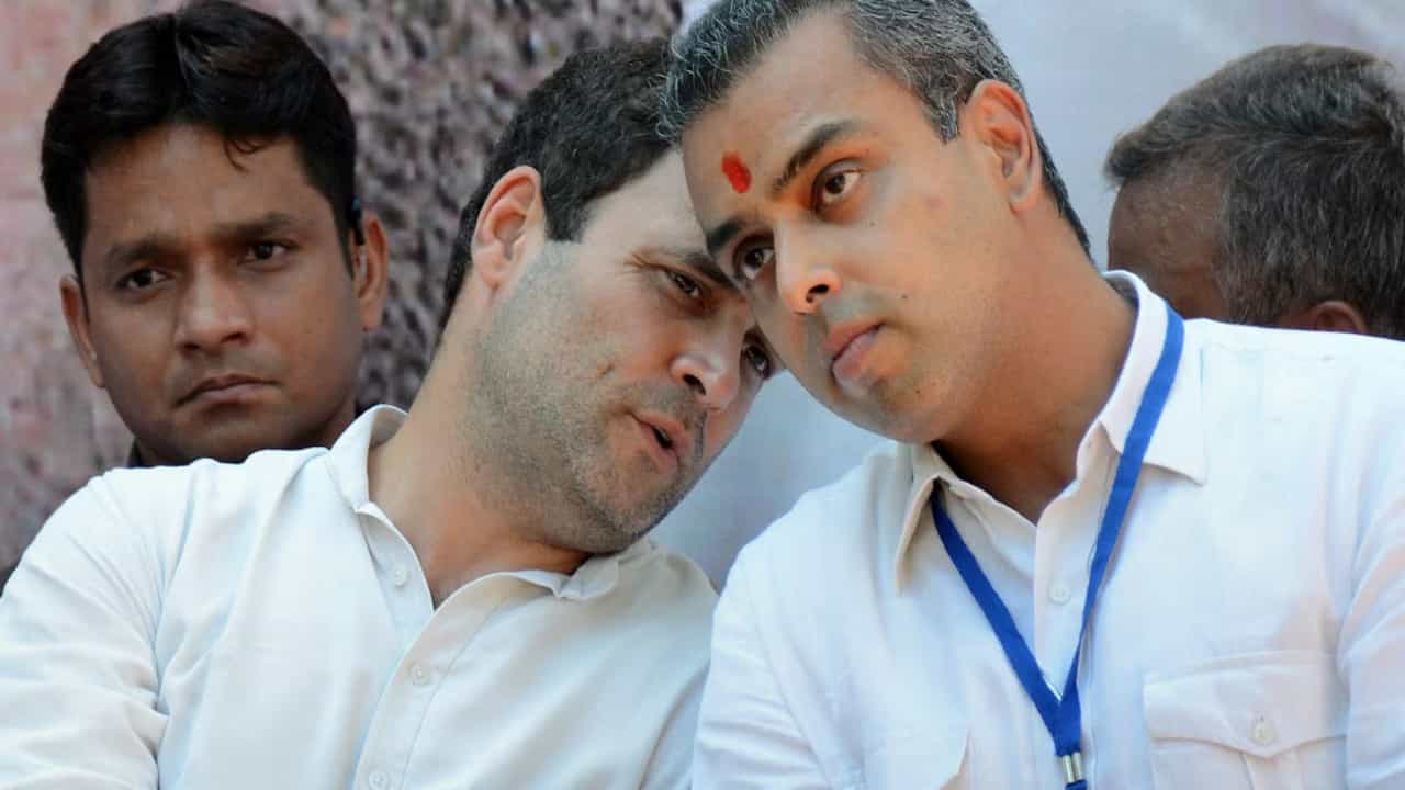 ಮಿಲಿಂದ್ ದಿಯೋರಾ ಯಾರು? ಕಾಂಗ್ರೆಸ್ ಜೊತೆ ಅವರ ಕುಟುಂಬದ 5 ದಶಕಗಳ ಬಾಂಧವ್ಯ ಹೇಗಿತ್ತು? ಮಿಲಿಂದ್ ದಿಯೋರಾ ಯಾರು? ಕಾಂಗ್ರೆಸ್ ಜೊತೆ ಅವರ ಕುಟುಂಬದ 5 ದಶಕಗಳ ಬಾಂಧವ್ಯ ಹೇಗಿತ್ತು?