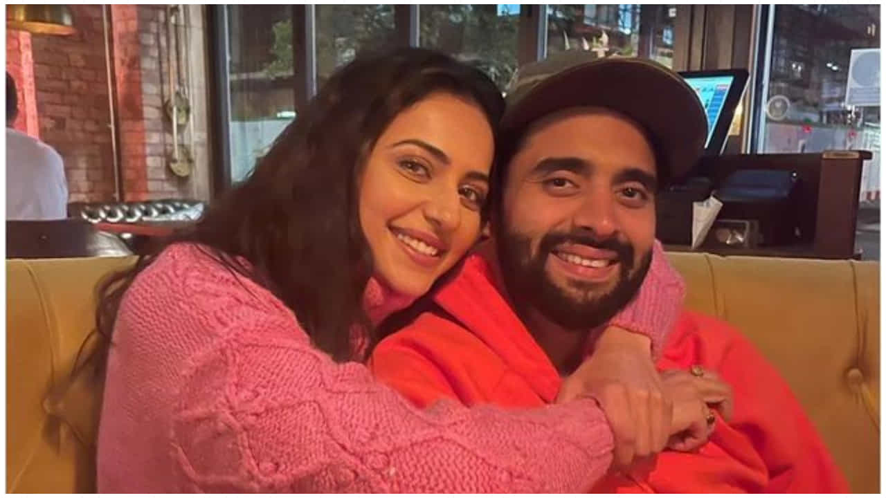 ‘ಗಿಲ್ಲಿ’ ನಟಿ ರಕುಲ್ ಪ್ರೀತ್ ಸಿಂಗ್ ಮದುವೆ ದಿನಾಂಕ ನಿಗದಿ; ಇಲ್ಲಿದೆ ವರನ ಬಗ್ಗೆ ಮಾಹಿತಿ ‘ಗಿಲ್ಲಿ’ ನಟಿ ರಕುಲ್ ಪ್ರೀತ್ ಸಿಂಗ್ ಮದುವೆ ದಿನಾಂಕ ನಿಗದಿ; ಇಲ್ಲಿದೆ ವರನ ಬಗ್ಗೆ ಮಾಹಿತಿ