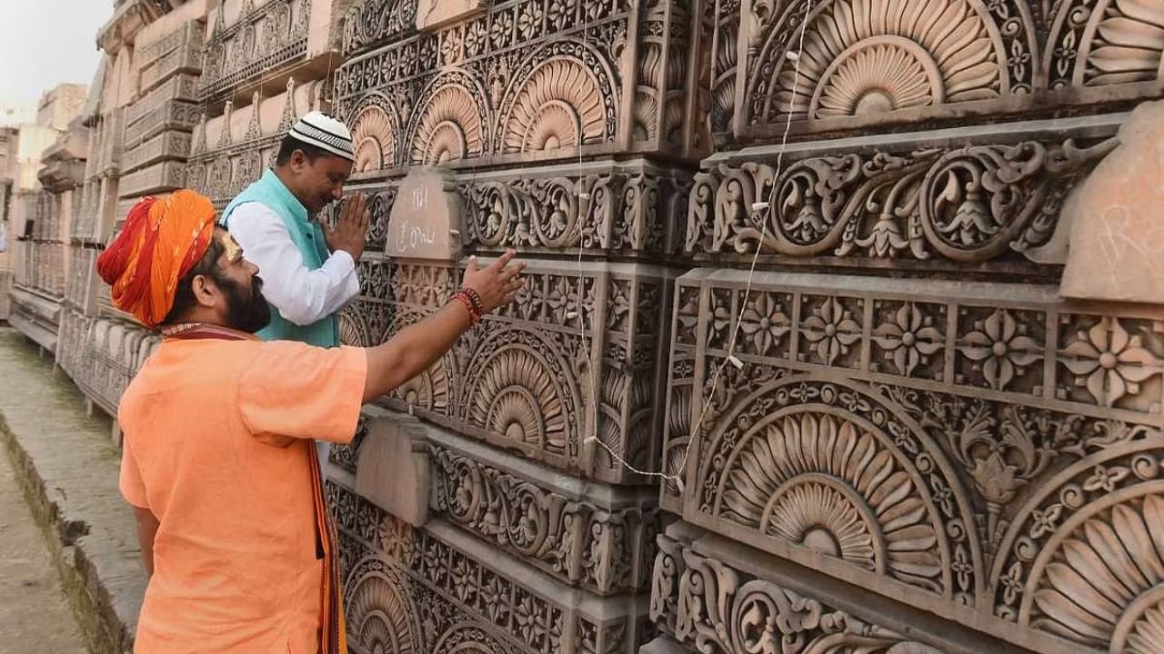 Ramlala Pran Pratishtha: ಅಯೋಧ್ಯೆಯಲ್ಲಿ ರಾಮಮಂದಿರ ನಿರ್ಮಾಣಕ್ಕಾಗಿ ಬಿಜೆಪಿ, ವಿಎಚ್ಪಿ ಮತ್ತು ಕರಸೇವಕರ ಹೋರಾಟ ಹೇಗೆ ನಡೆದಿತ್ತು? Ramlala Pran Pratishtha: ಅಯೋಧ್ಯೆಯಲ್ಲಿ ರಾಮಮಂದಿರ ನಿರ್ಮಾಣಕ್ಕಾಗಿ ಬಿಜೆಪಿ, ವಿಎಚ್ಪಿ ಮತ್ತು ಕರಸೇವಕರ ಹೋರಾಟ ಹೇಗೆ ನಡೆದಿತ್ತು?