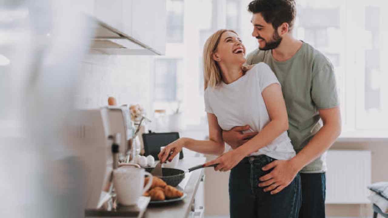 Relationship Tips: ದಾಂಪತ್ಯ ಜೀವನದಲ್ಲಿ ಈ ಸೂತ್ರಗಳನ್ನು ಬಳಸಿದರೆ ಲೈಫ್ ಇನ್ನಷ್ಟು ಕಲರ್ ಫುಲ್ Relationship Tips: ದಾಂಪತ್ಯ ಜೀವನದಲ್ಲಿ ಈ ಸೂತ್ರಗಳನ್ನು ಬಳಸಿದರೆ ಲೈಫ್ ಇನ್ನಷ್ಟು ಕಲರ್ ಫುಲ್