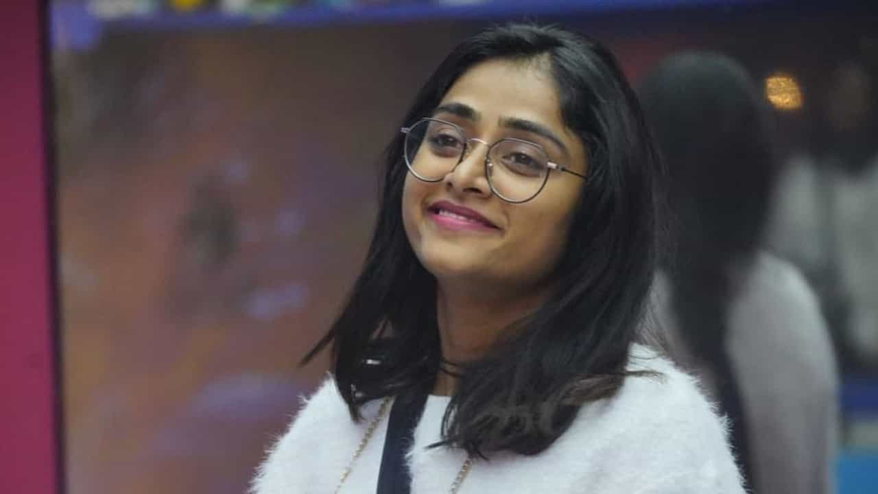 ಸಂಗೀತಾ ಶೃಂಗೇರಿ ಜನಪ್ರಿಯತೆ ಎಷ್ಟು ಸ್ಪೀಡ್ನಲ್ಲಿ ಹೆಚ್ಚುತ್ತಿದೆ ಗೊತ್ತಾ? ಇಲ್ಲಿದೆ ಸಾಕ್ಷಿ ಸಂಗೀತಾ ಶೃಂಗೇರಿ ಜನಪ್ರಿಯತೆ ಎಷ್ಟು ಸ್ಪೀಡ್ನಲ್ಲಿ ಹೆಚ್ಚುತ್ತಿದೆ ಗೊತ್ತಾ? ಇಲ್ಲಿದೆ ಸಾಕ್ಷಿ