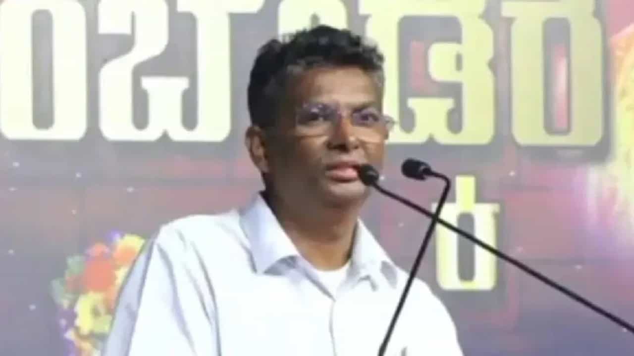 ಹಿಂದು ಪದದ ಅರ್ಥ ಅಶ್ಲೀಲ ಎಂದಿದ್ದ ಸತೀಶ್ ಜಾರಕಿಹೊಳಿ ವಿರುದ್ಧ ಕ್ರಿಮಿನಲ್ ಕೇಸ್ಗೆ ಕೋರ್ಟ್ ಒಪ್ಪಿಗೆ ಹಿಂದು ಪದದ ಅರ್ಥ ಅಶ್ಲೀಲ ಎಂದಿದ್ದ ಸತೀಶ್ ಜಾರಕಿಹೊಳಿ ವಿರುದ್ಧ ಕ್ರಿಮಿನಲ್ ಕೇಸ್ಗೆ ಕೋರ್ಟ್ ಒಪ್ಪಿಗೆ
