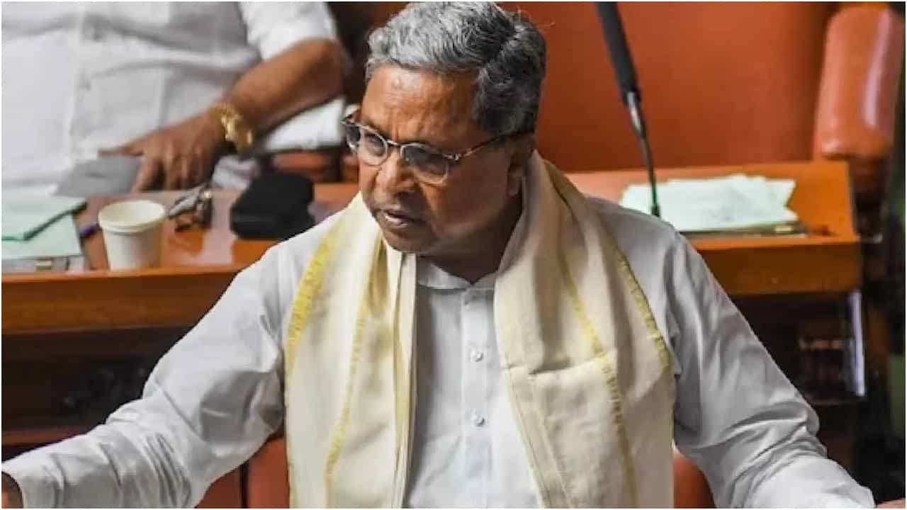 ಪಿಎಸ್ಐ ನೇಮಕಾತಿ ಅಕ್ರಮ: ಜಂಟಿ ಅಧಿವೇಶನದಲ್ಲಿ ತನಿಖಾ ವರದಿ ಮಂಡಿಸಲು ಸಿಎಂ ಸಿದ್ದರಾಮಯ್ಯ ಚಿಂತನೆ ಪಿಎಸ್ಐ ನೇಮಕಾತಿ ಅಕ್ರಮ: ಜಂಟಿ ಅಧಿವೇಶನದಲ್ಲಿ ತನಿಖಾ ವರದಿ ಮಂಡಿಸಲು ಸಿಎಂ ಸಿದ್ದರಾಮಯ್ಯ ಚಿಂತನೆ