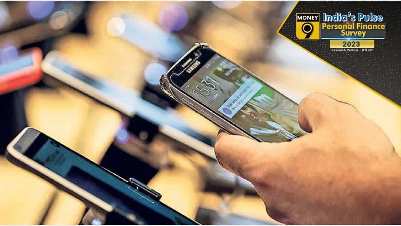 Buying Trend: ದೇಶದಲ್ಲಿ 6 ತಿಂಗಳಲ್ಲಿ ಹೆಚ್ಚಲಿದೆ ಸ್ಮಾರ್ಟ್ ಪೋನ್ ಹುಚ್ಚು! ಕಾರಿನ ವ್ಯಾಮೋಹ ಇರುವವರ ಸಂಖ್ಯೆ ಎಷ್ಟು? Buying Trend: ದೇಶದಲ್ಲಿ 6 ತಿಂಗಳಲ್ಲಿ ಹೆಚ್ಚಲಿದೆ ಸ್ಮಾರ್ಟ್ ಪೋನ್ ಹುಚ್ಚು! ಕಾರಿನ ವ್ಯಾಮೋಹ ಇರುವವರ ಸಂಖ್ಯೆ ಎಷ್ಟು?