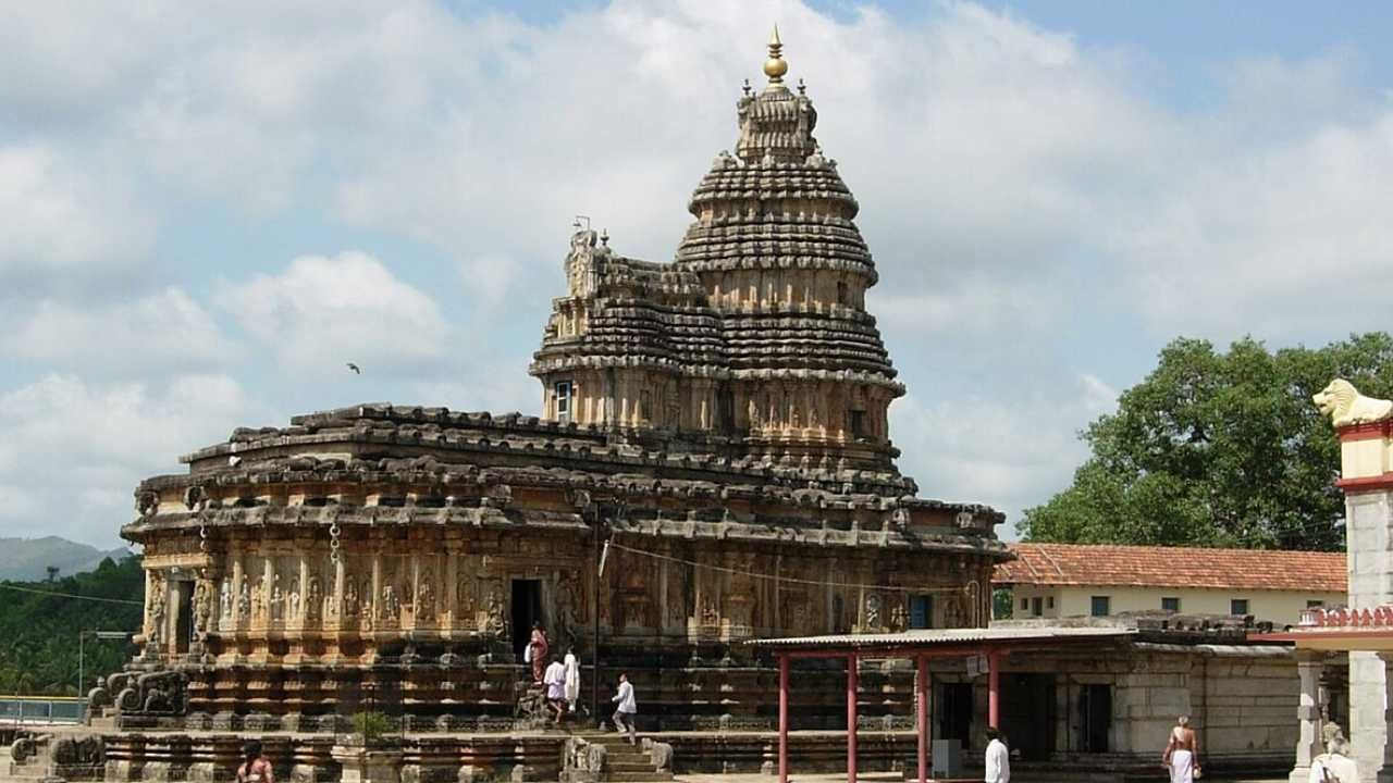 ರಾಮಲಲ್ಲಾ ಮೂರ್ತಿ ಪ್ರಾಣ ಪ್ರತಿಷ್ಠಾಪನೆಯಲ್ಲಿ ಶೃಂಗೇರಿ ಶ್ರೀ ಬದಲಿಗೆ ಮಠದ ಆಡಳಿತಾಧಿಕಾರಿ ಭಾಗಿ ರಾಮಲಲ್ಲಾ ಮೂರ್ತಿ ಪ್ರಾಣ ಪ್ರತಿಷ್ಠಾಪನೆಯಲ್ಲಿ ಶೃಂಗೇರಿ ಶ್ರೀ ಬದಲಿಗೆ ಮಠದ ಆಡಳಿತಾಧಿಕಾರಿ ಭಾಗಿ
