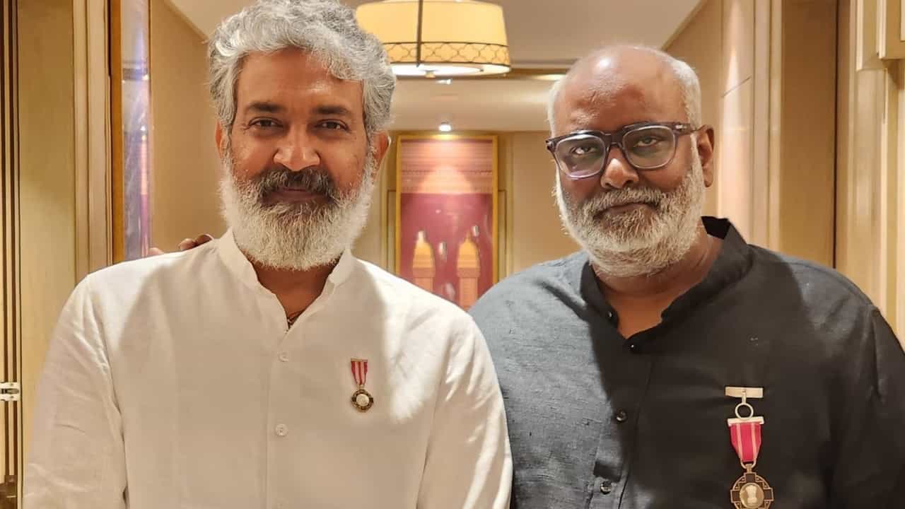 ‘ರಾಜಮೌಳಿ ಕೈಗೆ ಸಿಗುತ್ತಿಲ್ಲ, ಫೋನ್ ಕೂಡ ಸ್ವಿಚ್ ಆಫ್’; ಎಂಎಂ ಕೀರವಾಣಿ ‘ರಾಜಮೌಳಿ ಕೈಗೆ ಸಿಗುತ್ತಿಲ್ಲ, ಫೋನ್ ಕೂಡ ಸ್ವಿಚ್ ಆಫ್’; ಎಂಎಂ ಕೀರವಾಣಿ