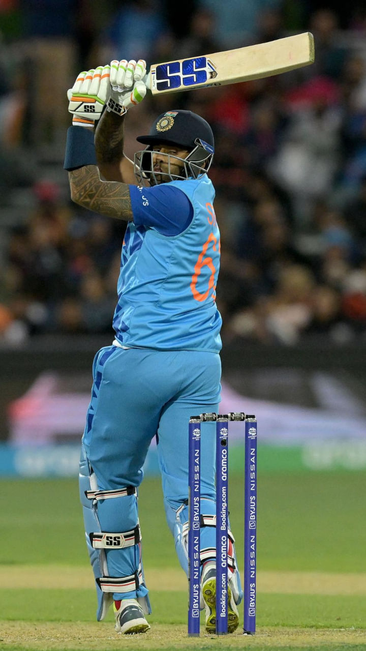 ಇಂಗ್ಲೆಂಡ್ ವಿರುದ್ಧದ ಟಿ20 ಪಂದ್ಯದಲ್ಲಿ ಸೂರ್ಯಕುಮಾರ್ ಯಾದವ್ ಬೌಂಡರಿಗಳ ಮೂಲಕ 92 ರನ್ ಕಲೆ ಹಾಕಿದ್ದರು.