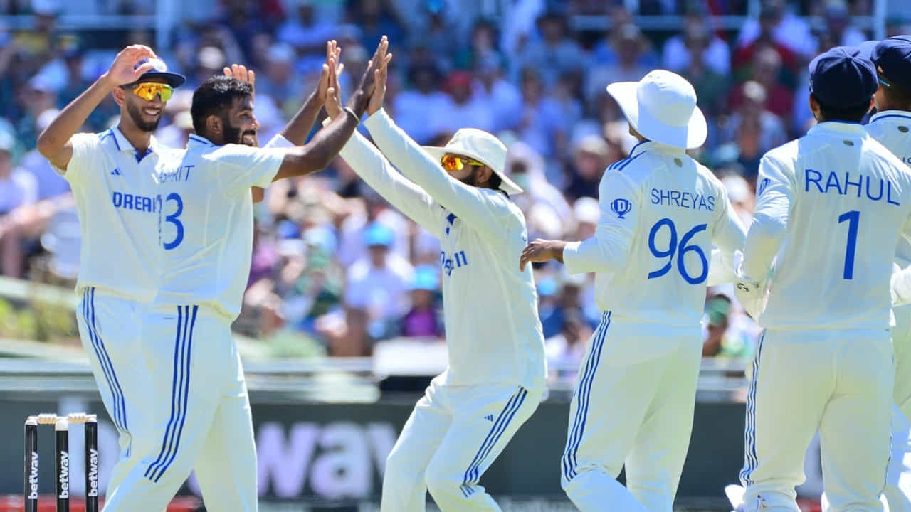 IND vs SA: ಕೇಪ್ ಟೌನ್ ಟೆಸ್ಟ್ ಗೆದ್ದು ಇತಿಹಾಸ ನಿರ್ಮಿಸಿದ ಭಾರತ; ಸರಣಿ ಡ್ರಾದಲ್ಲಿ ಅಂತ್ಯ IND vs SA: ಕೇಪ್ ಟೌನ್ ಟೆಸ್ಟ್ ಗೆದ್ದು ಇತಿಹಾಸ ನಿರ್ಮಿಸಿದ ಭಾರತ; ಸರಣಿ ಡ್ರಾದಲ್ಲಿ ಅಂತ್ಯ