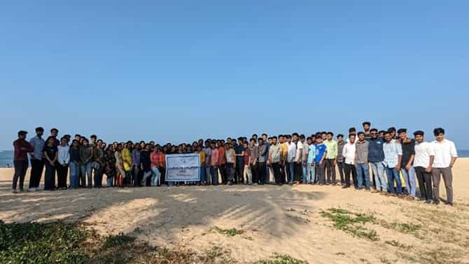 ಪಣಂಬೂರು ಬೀಚ್ ಸ್ವಚ್ಛತೆಗೆ ಶ್ರಮಿಸಿದ ವಿದ್ಯಾರ್ಥಿ ಸಮೂಹ