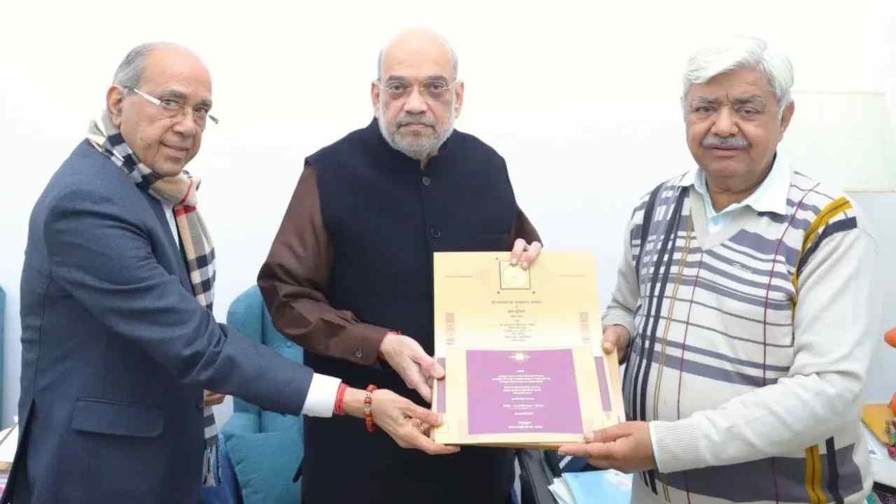 ಅಮಿತ್ ಶಾ, ಜೆಪಿ ನಡ್ಡಾಗೆ ರಾಮ ಮಂದಿರ ಉದ್ಘಾಟನಾ ಕಾರ್ಯಕ್ರಮದ ಆಹ್ವಾನ ನೀಡಿದ VHP ಅಮಿತ್ ಶಾ, ಜೆಪಿ ನಡ್ಡಾಗೆ ರಾಮ ಮಂದಿರ ಉದ್ಘಾಟನಾ ಕಾರ್ಯಕ್ರಮದ ಆಹ್ವಾನ ನೀಡಿದ VHP