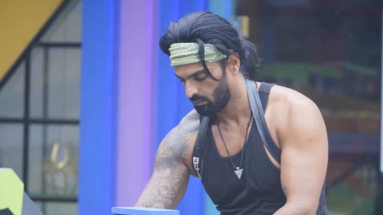 ವಿನಯ್ಗೆ ವಿಶೇಷ ಅಡ್ವಾಂಟೇಜ್ ಕೊಟ್ಟ ಬಿಗ್ ಬಾಸ್; ಸಿಗಲಿದೆ ಬಯಸಿದ ಊಟ ವಿನಯ್ಗೆ ವಿಶೇಷ ಅಡ್ವಾಂಟೇಜ್ ಕೊಟ್ಟ ಬಿಗ್ ಬಾಸ್; ಸಿಗಲಿದೆ ಬಯಸಿದ ಊಟ