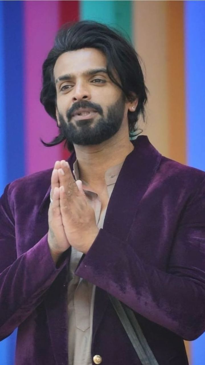 Vinay Gowda (23)